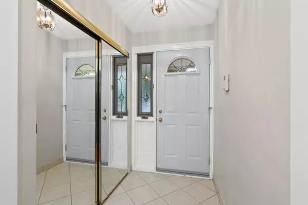 Hunt Club - South Keys And Area, ON K1V 7S8,3348 Kodiak ST