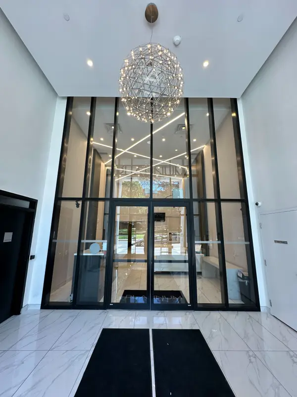 Hamilton, ON L8P 0C6,15 QUEEN ST S #1515