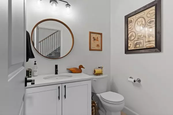 Loyalist, ON K7N 0E8,313 Pratt DR