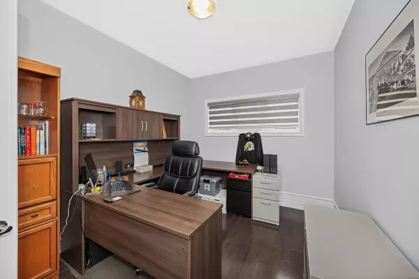 Kanata, ON K2M 0H5,51 Bridle Crest CT