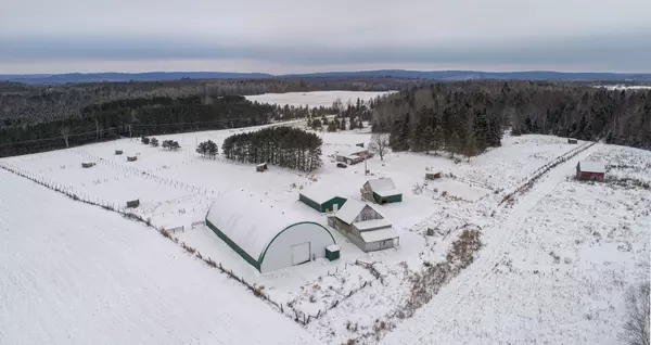 744 Trunk RD, Bonfield, ON P0H 2E0