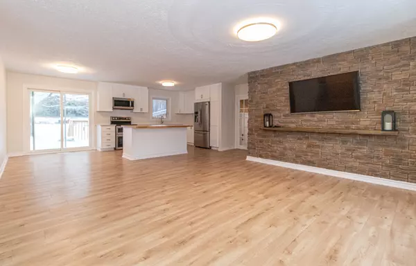 Bonfield, ON P0H 2E0,744 Trunk RD