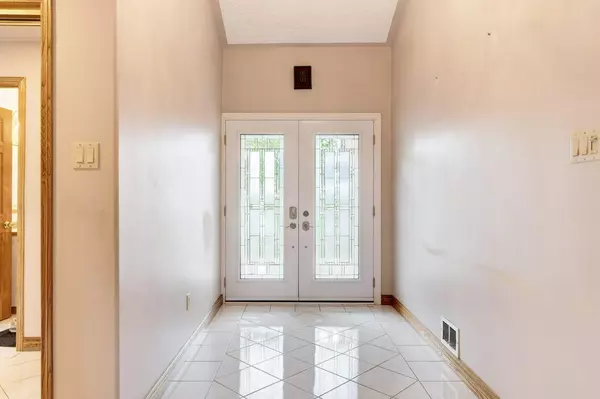 Hamilton, ON L8J 2Z7,595 Green Mountain RD E