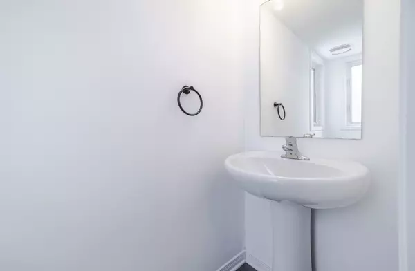 North Grenville, ON K0G 1J0,247 Fir LN