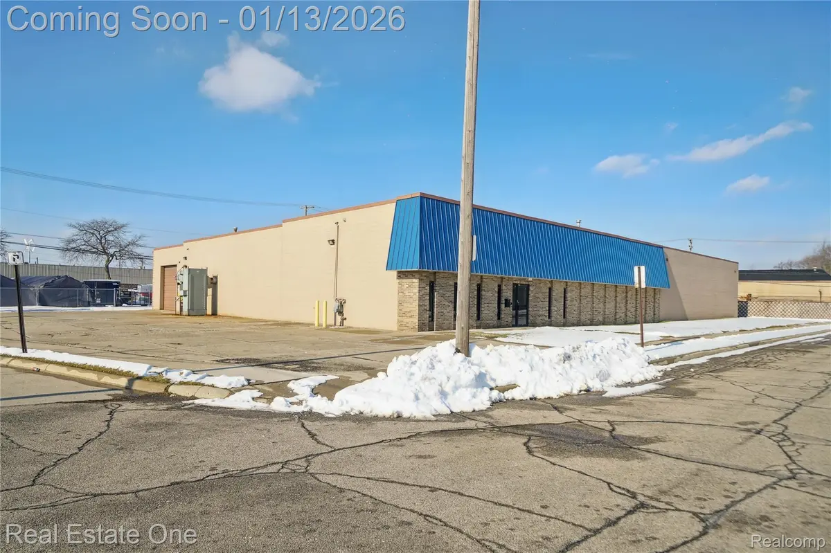 4082 6th ST, Wyandotte, MI 48192