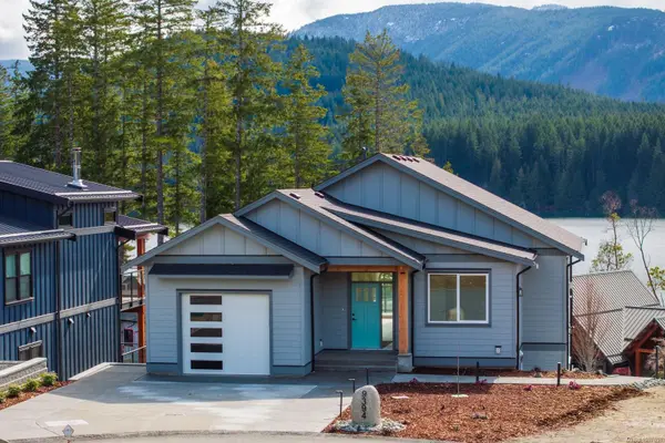 Lake Cowichan, BC V0R 2G1,9394 Lakefront Rise