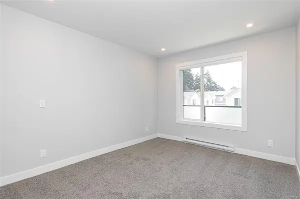 Langford, BC V9B 2N7,924 Jenkins Ave #305