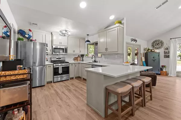 Springtown, TX 76082,220 S Ash Terrace