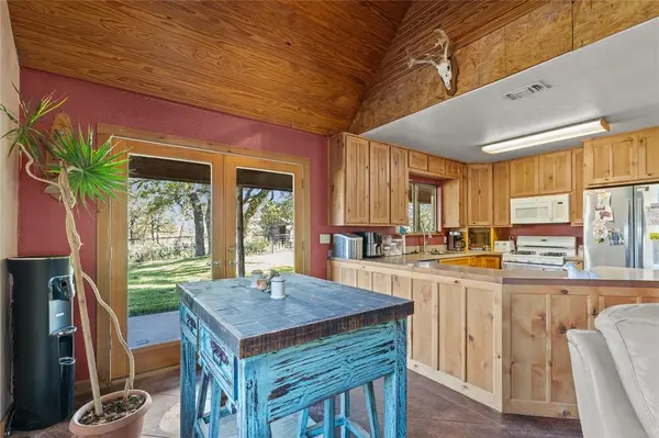 Springtown, TX 76082,262 N Cheyenne Trail