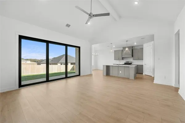 Lorena, TX 76655,305 Boots Court