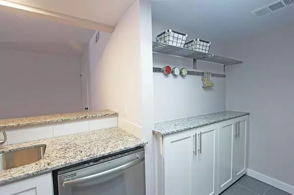 Dallas, TX 75244,12816 Midway Road #2049