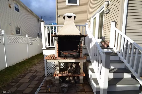 Garfield City, NJ 07026,204 Market St