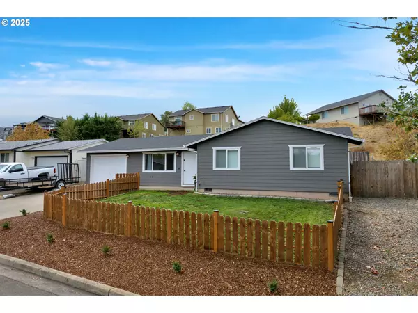 Roseburg, OR 97471,1300 ROLLING HILLS RD