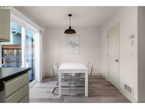 Eugene, OR 97401,1733 MILL ALY