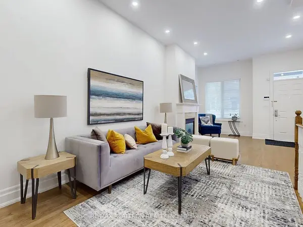 Toronto C12, ON M2P 1B6,47 York Mills RD #215