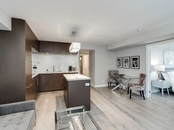 Toronto C02, ON M5R 1C4,155 Yorkville AVE #2113