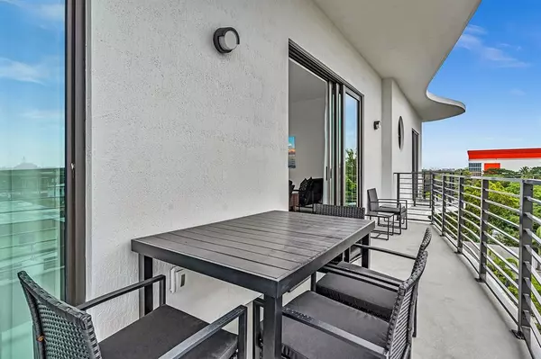 Fort Lauderdale, FL 33316,2100 Miami Rd #403