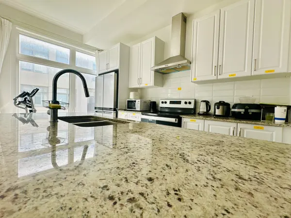 Markham, ON L6C 2V6,27 Albert Firman LN