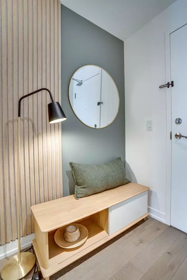 Toronto W02, ON M6P 0B3,530 Indian GRV #416