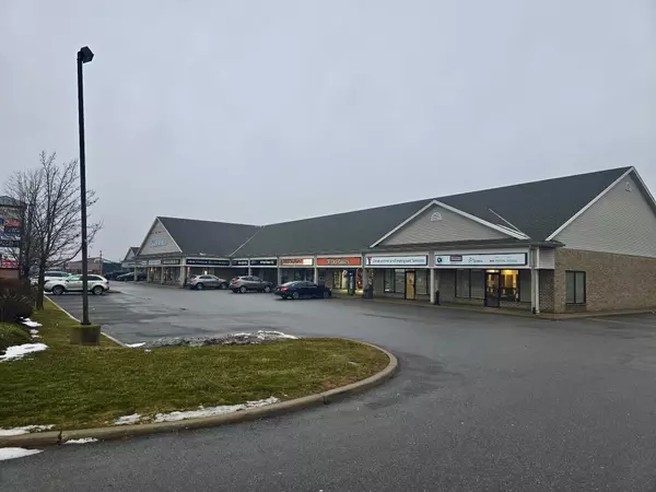 Niagara Falls, ON L2H 1H3,8123 LUNDY'S LN #10&11