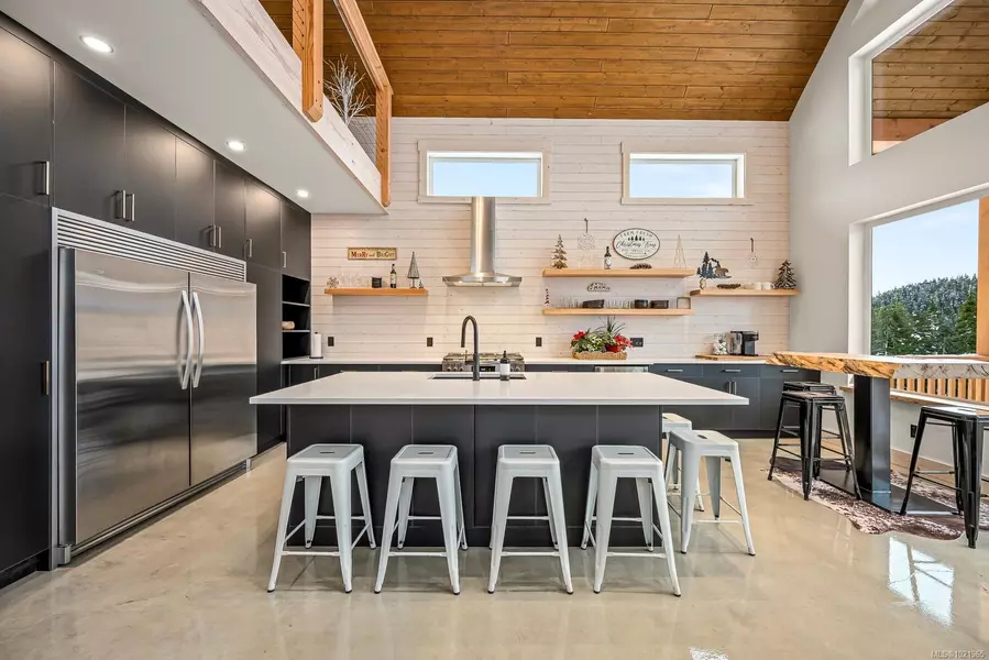 455 ARROWSMITH Ridge, Courtenay, BC V9J 1L0