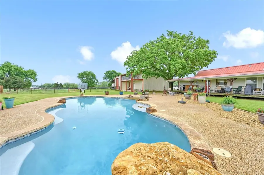 3138 Scarbrough Road, Sadler, TX 76264