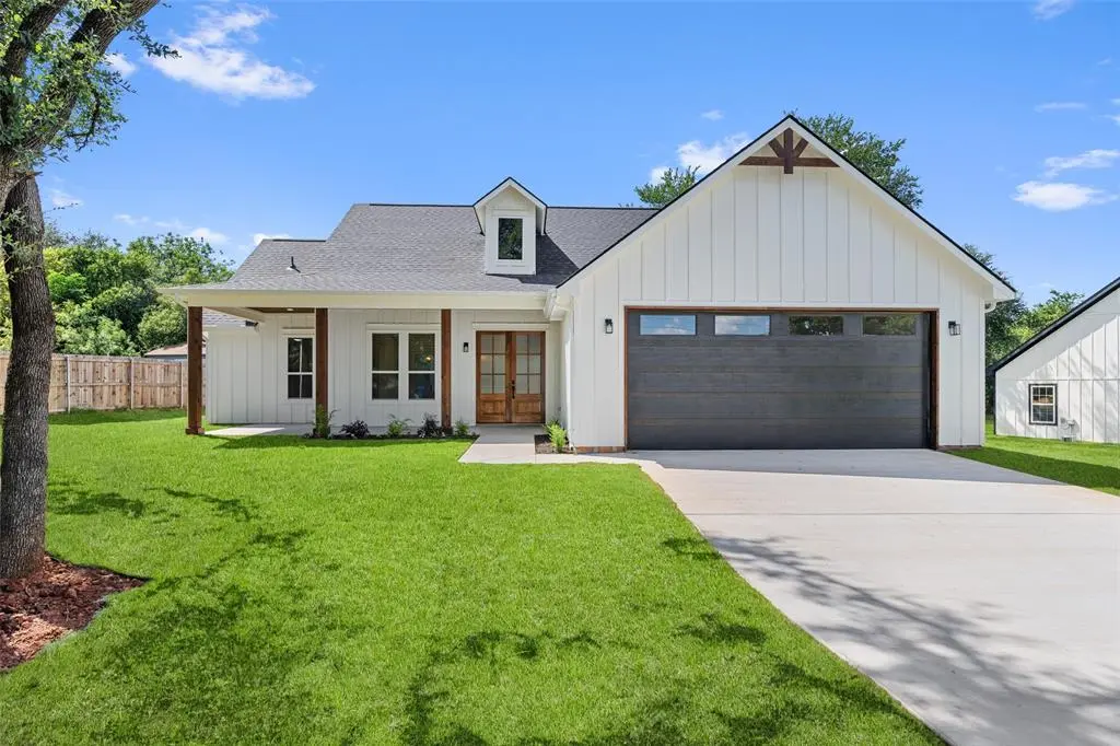 Granbury, TX 76048,1610 Cheyenne Trail