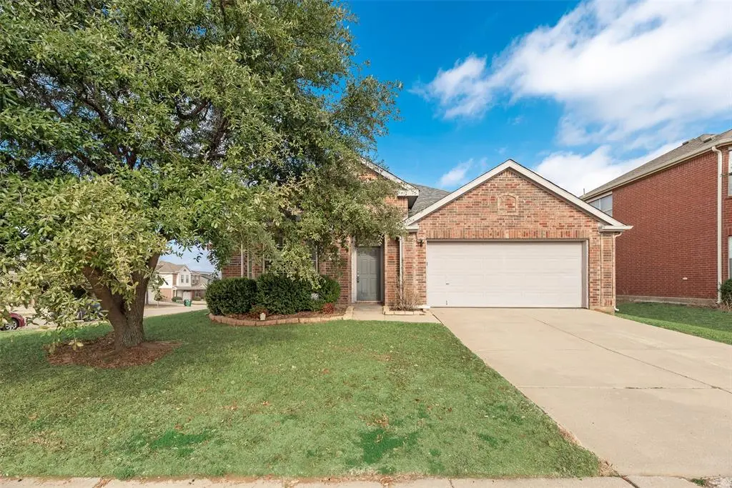 Cross Roads, TX 76227,8601 Wagon Trail