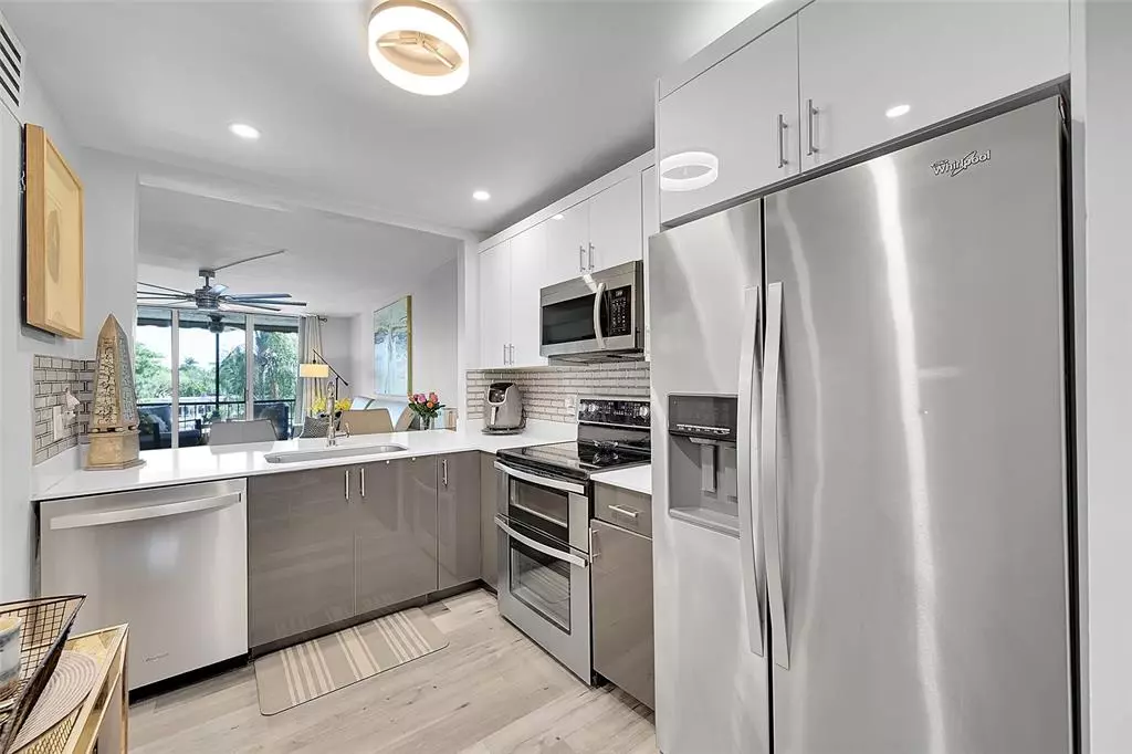 Pompano Beach, FL 33062,777 S Federal Hwy #C302