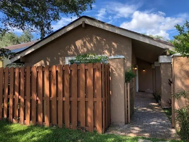 Hollywood, FL 33026,60 Forest Cir