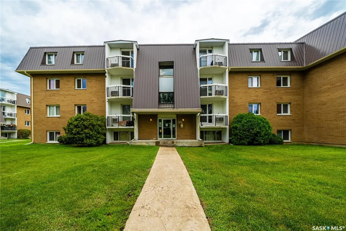 Regina, SK S4S 6P8,35 Centennial STREET #11