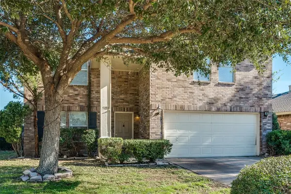 5224 Royal Burgess Drive, Fort Worth, TX 76135