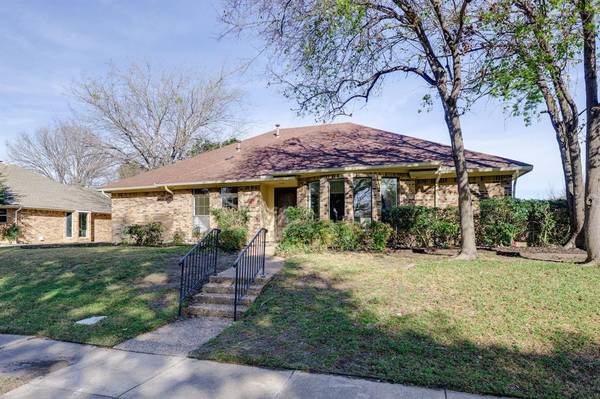 2109 Nob Hill, Carrollton, TX 75006