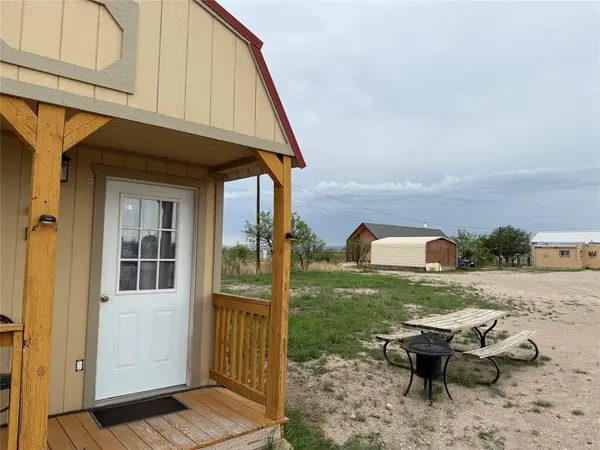 Marathon, TX 79842,305 S Lee Street