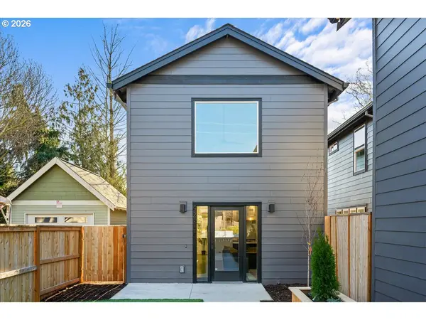 Portland, OR 97215,4234 SE YAMHILL ST #C