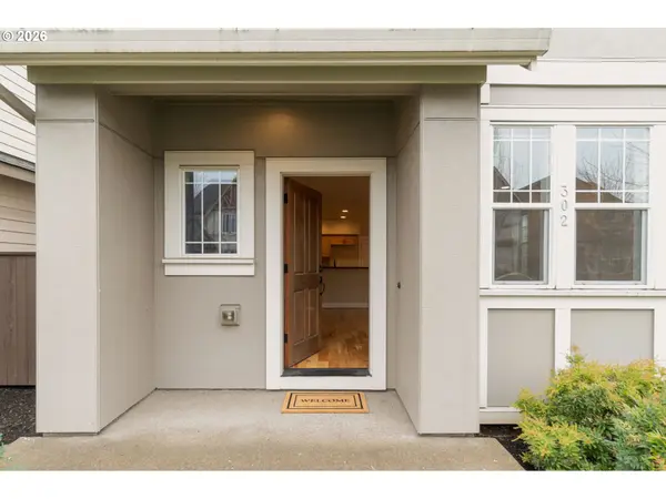 Beaverton, OR 97006,302 SW 203RD TER