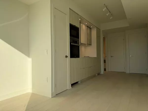 Toronto C02, ON M4W 0B7,11 Yorkville AVE #1514