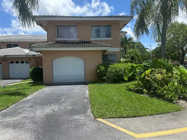Oakland Park, FL 33309,3263 NW 44th St #6