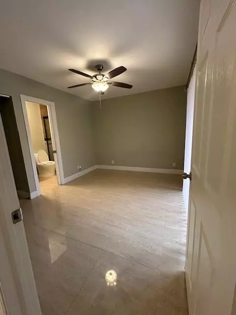 West Palm Beach, FL 33415,4757 Sunny Palm Cir #B