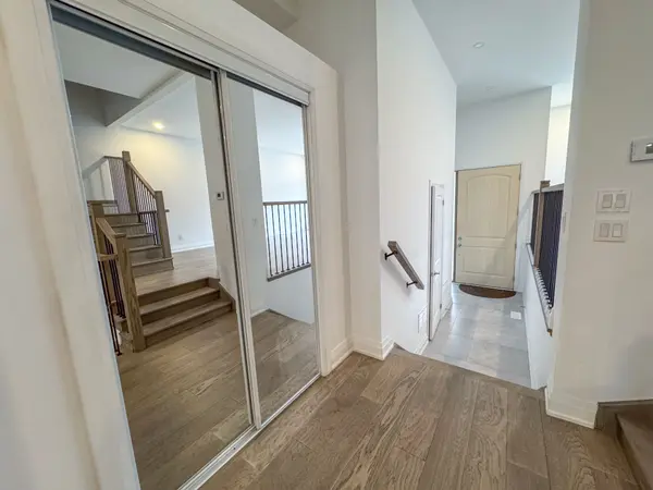 Richmond Hill, ON L4C 7V8,22 Direzze CT #Main + Upper