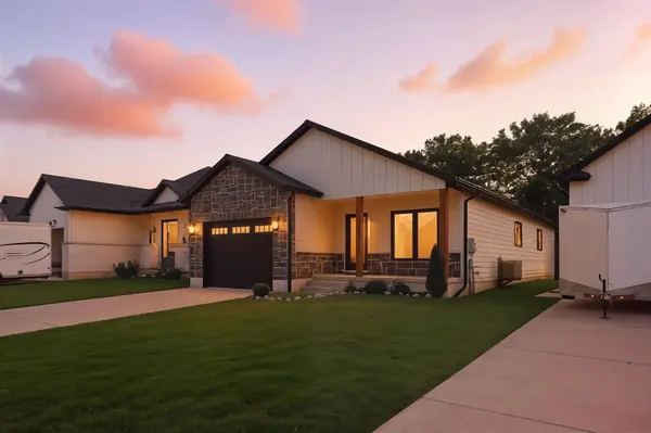 7 MacNeil CT E, Bayham, ON N0J 1T0