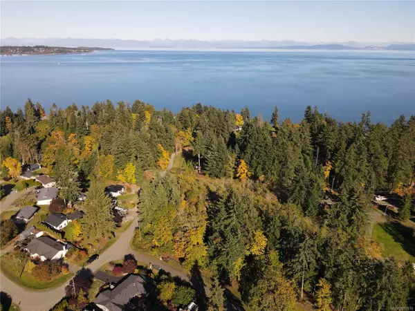 Royston, BC V9N 9T1,Lot 4 Island Hwy S