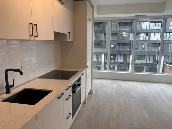 Toronto C13, ON M3C 0S4,1 Quarrington LN #612