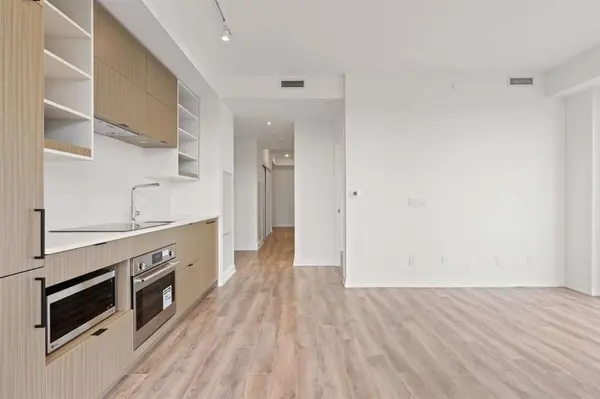 Toronto C01, ON M5G 0C5,20 Edward ST #1916