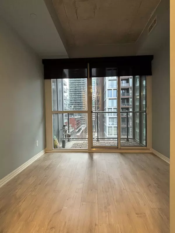 Toronto C01, ON M5V 0L7,88 Blue Jays WAY #1105