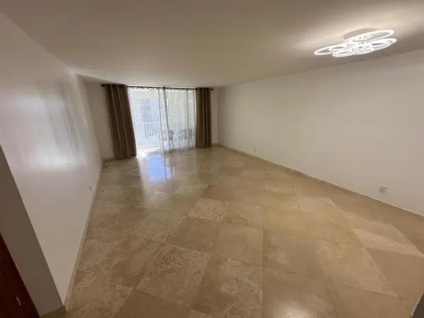 Hallandale Beach, FL 33009,1000 NE 12th Ave #307