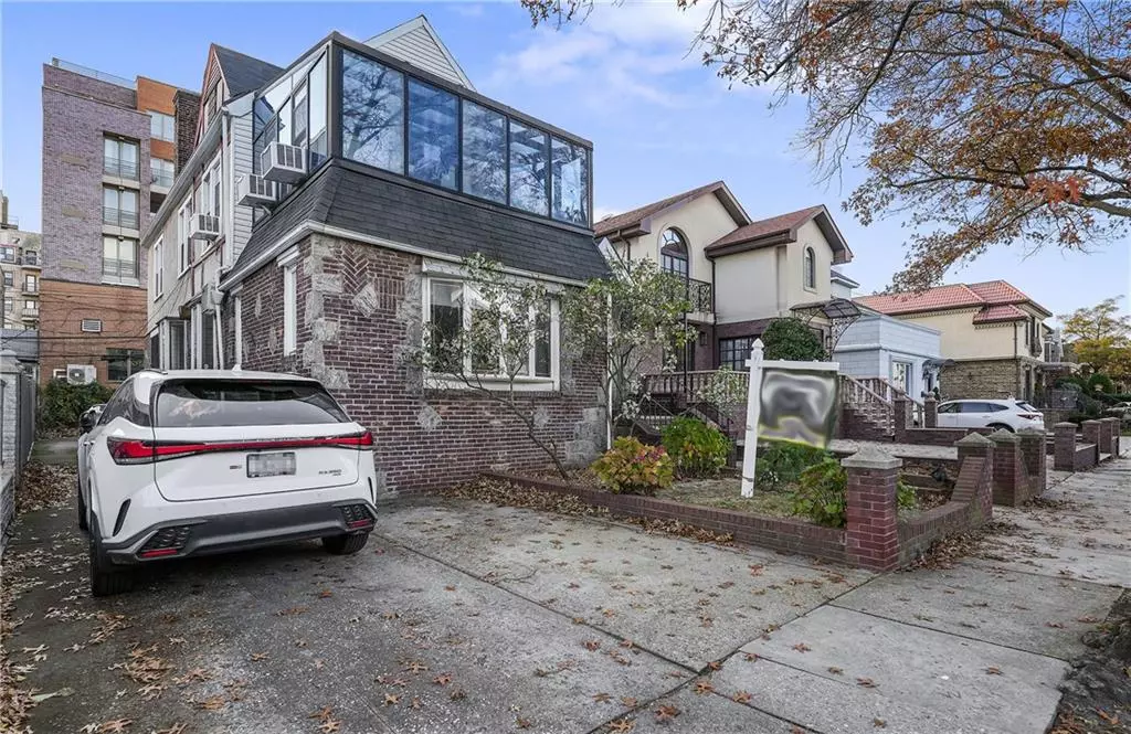 Brooklyn, NY 11235,130 Amherst ST