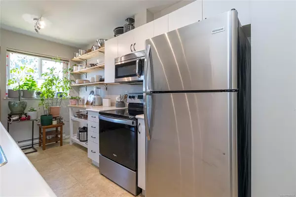 Victoria, BC V8T 1A8,1028 Balmoral Rd #403