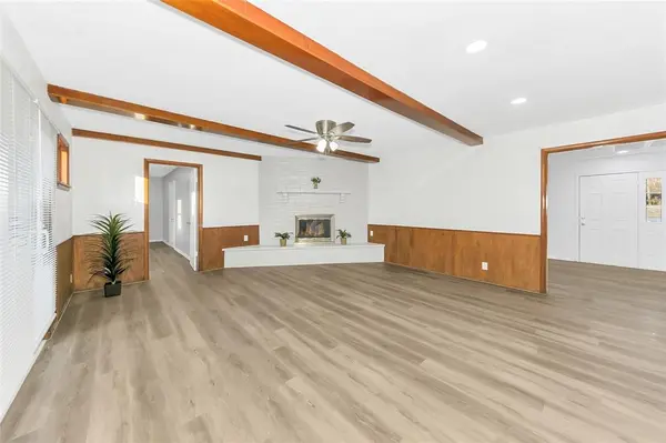 Arlington, TX 76010,828 S Collins Street