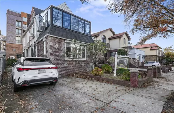 130 Amherst ST, Brooklyn, NY 11235